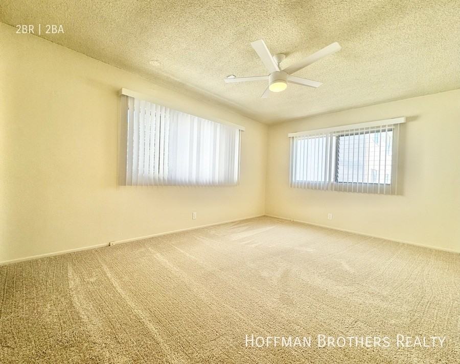 1540 N Laurel Ave #4 - Photo 6 of 8