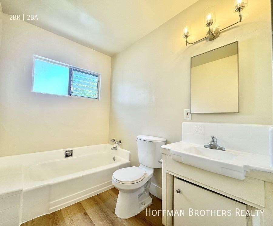 1540 N Laurel Ave #4 - Photo 7 of 8