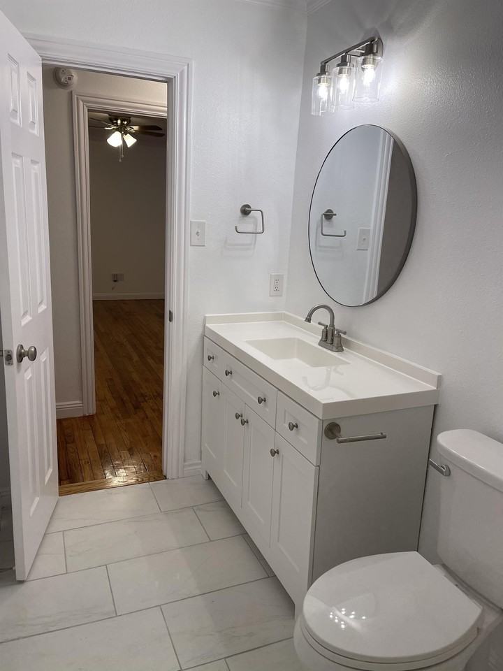 2421 25th St #1 - Photo 7 of 17