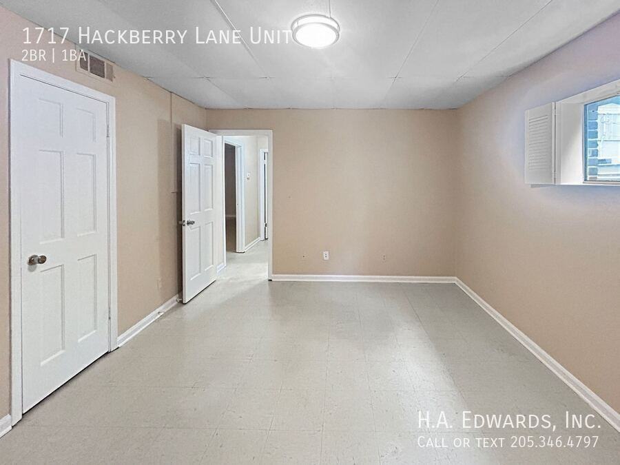 1717 Hackberry Ln #6 - Photo 4 of 8
