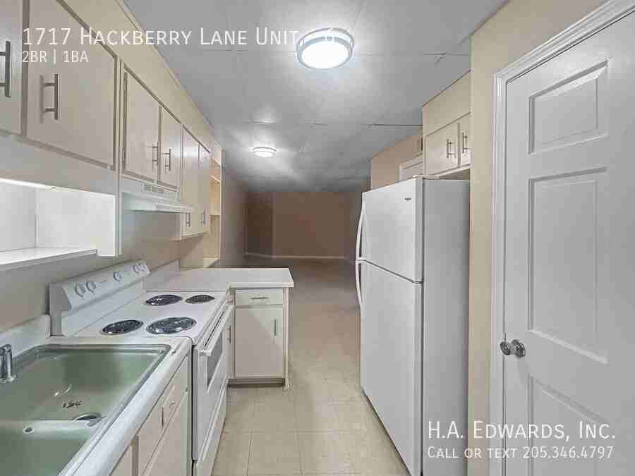 1717 Hackberry Ln #6 - Photo 7 of 8