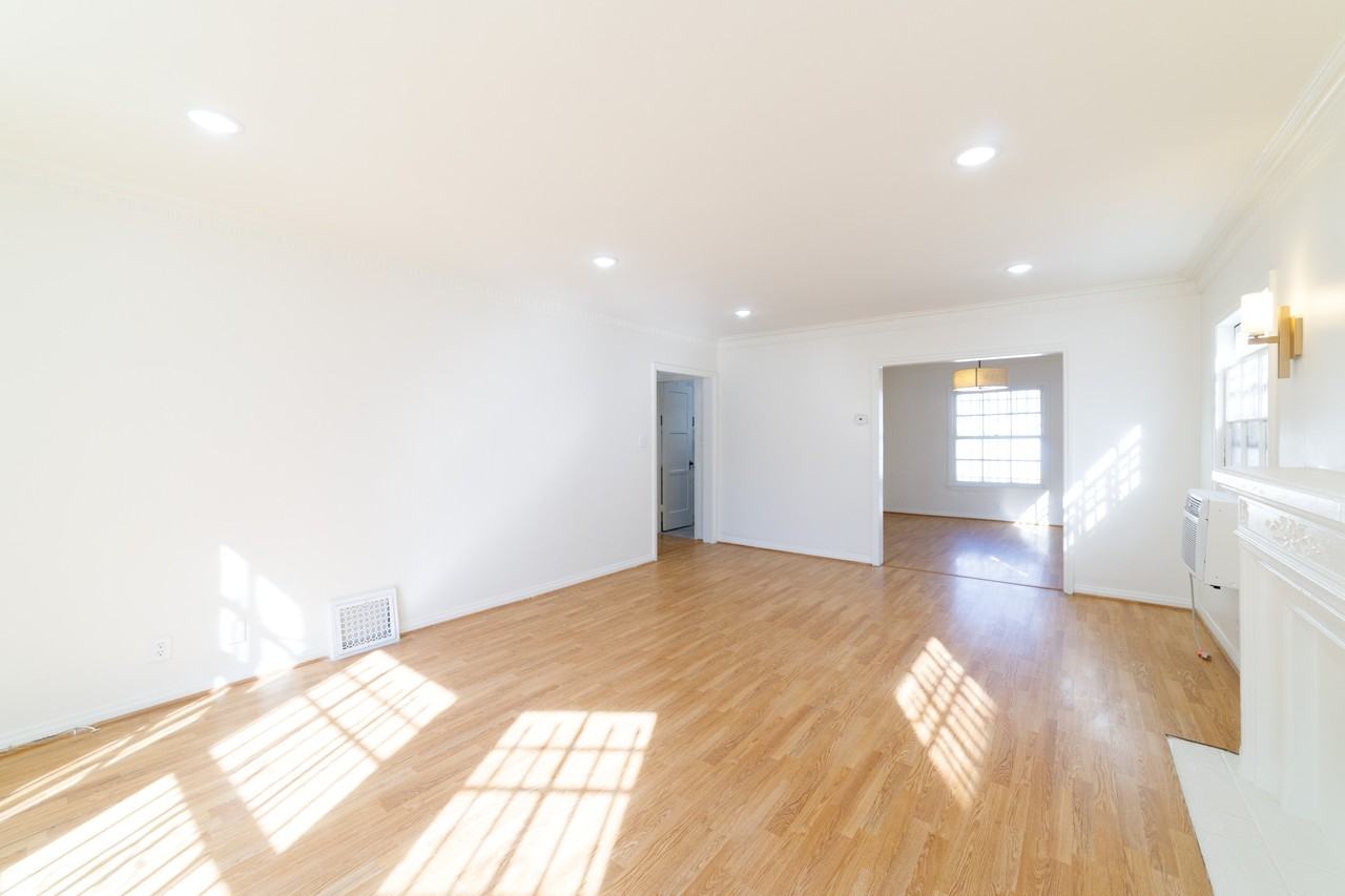 452 S New Hampshire Ave #1 - Photo 6 of 23