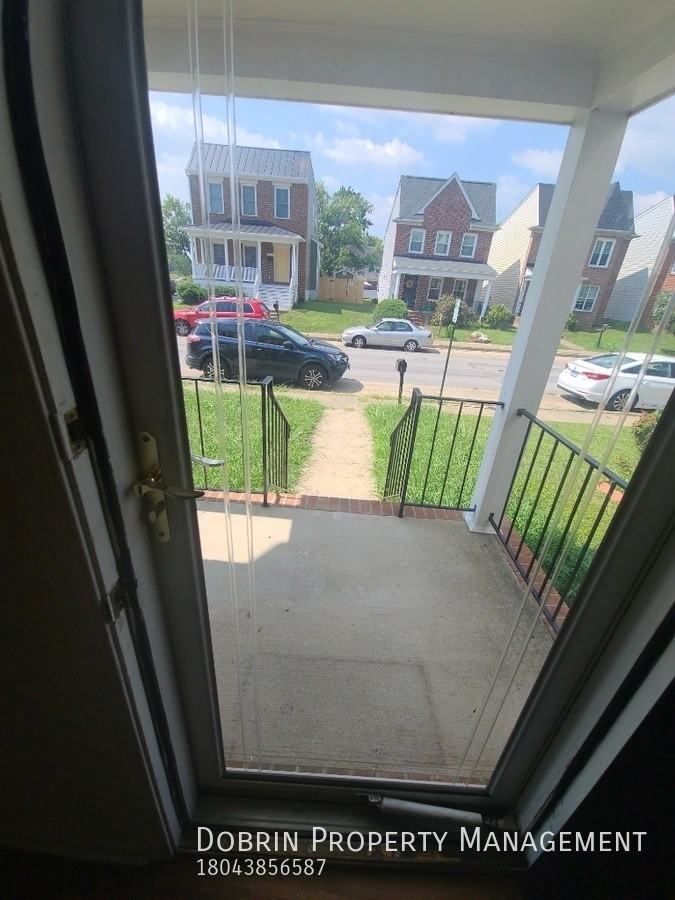 1302 Dance St - Photo 6 of 32