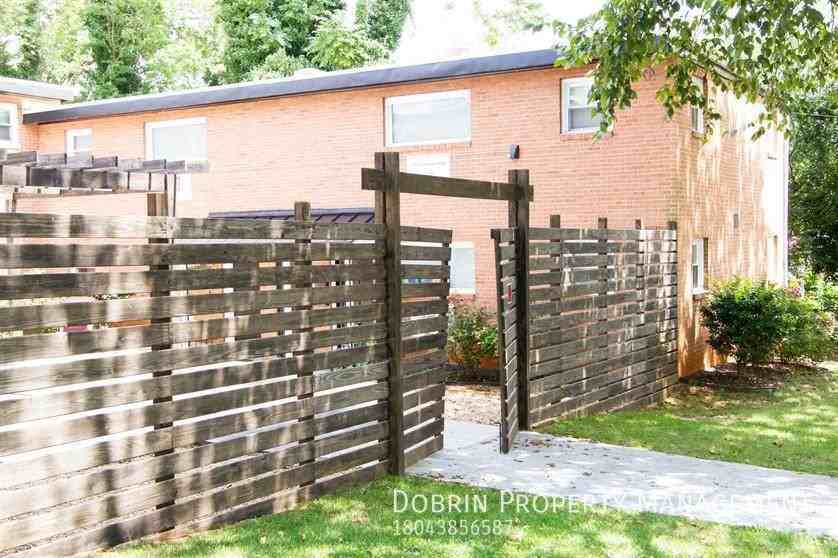 1728 Claiborne St #B - Photo 5 of 31