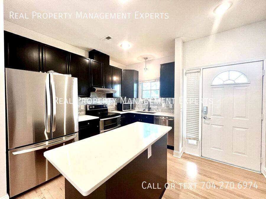 729 Grandin Rd - Photo 5 of 17