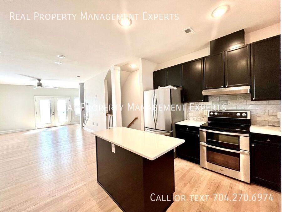 729 Grandin Rd - Photo 7 of 17