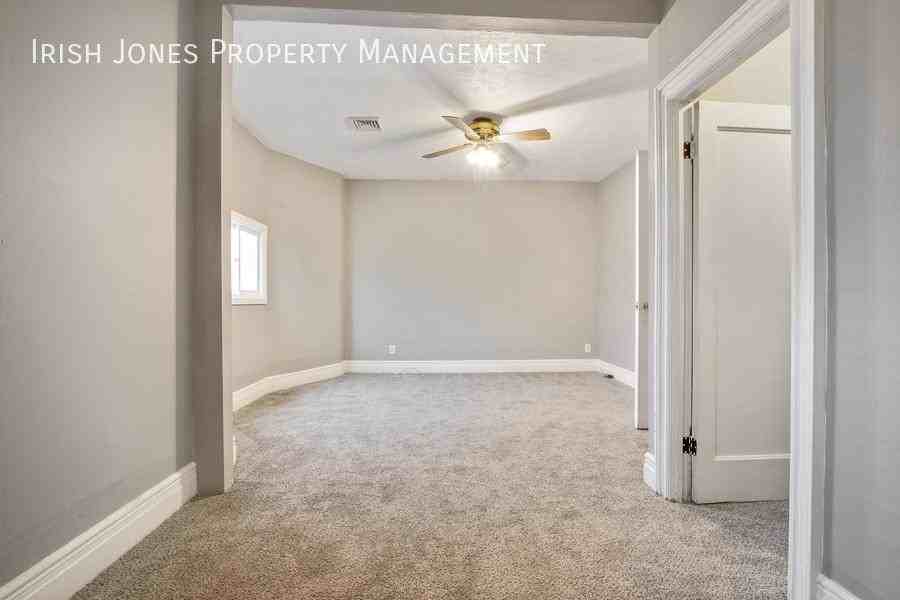 39 Coronada St #2 - Photo 4 of 16