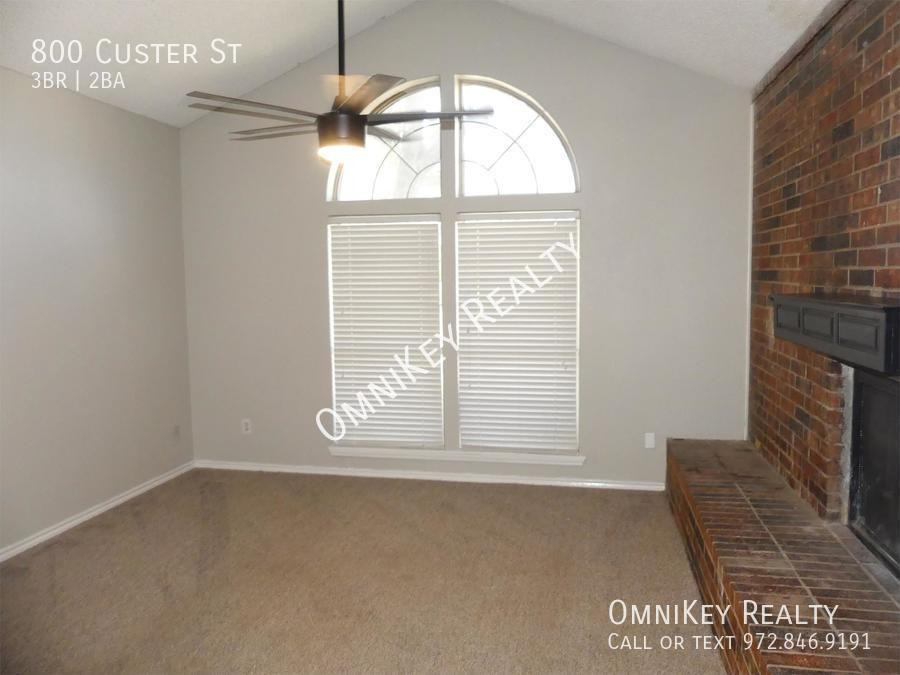 800 Custer St - Photo 5 of 16