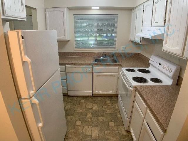 3031 Ne Juniper Ave - Photo 4 of 17