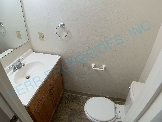 3031 Ne Juniper Ave - Photo 7 of 17