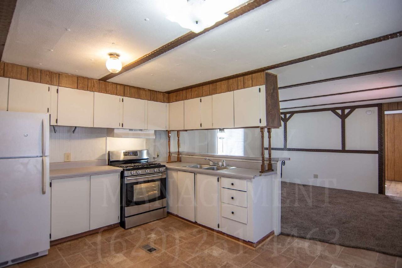 -22 Glendale Estates - 3612 W 7th - Photo 2 of 19