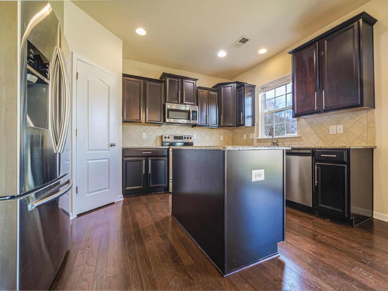1089 Wallace Lake Rd - Photo 4 of 49