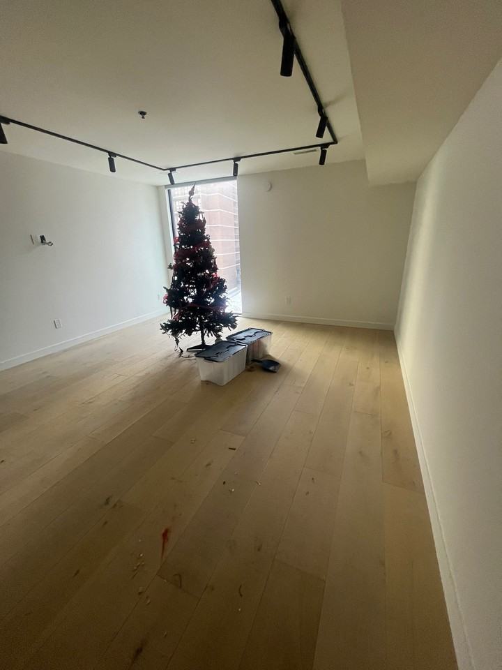 238 4-238 Wellington Crescent #4 - Photo 2 of 12