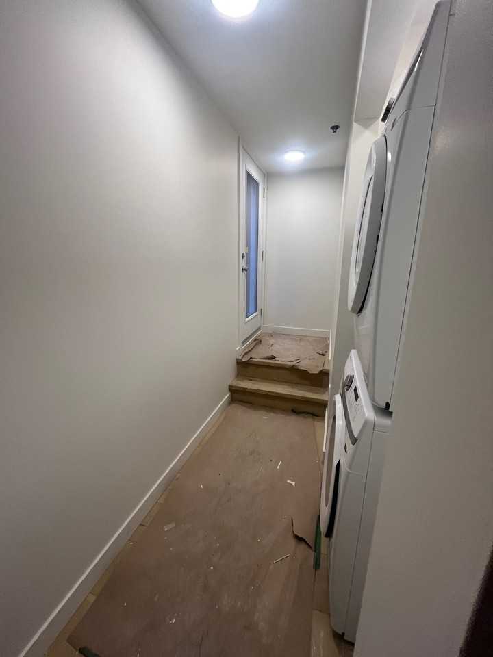 238 4-238 Wellington Crescent #4 - Photo 7 of 12