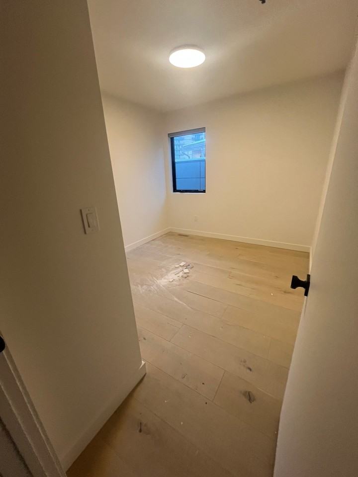 238 5-238 Wellington Crescent #5 - Photo 6 of 15