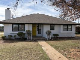 featured image of 5800 Nw 45th St #1