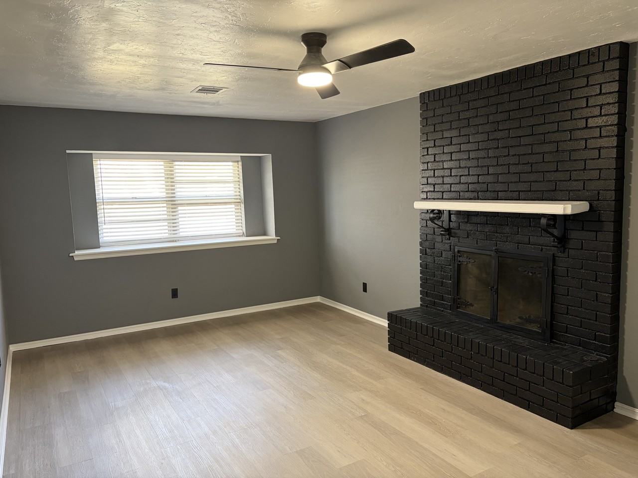 5800 Nw 45th St #1 - Photo 5 of 32