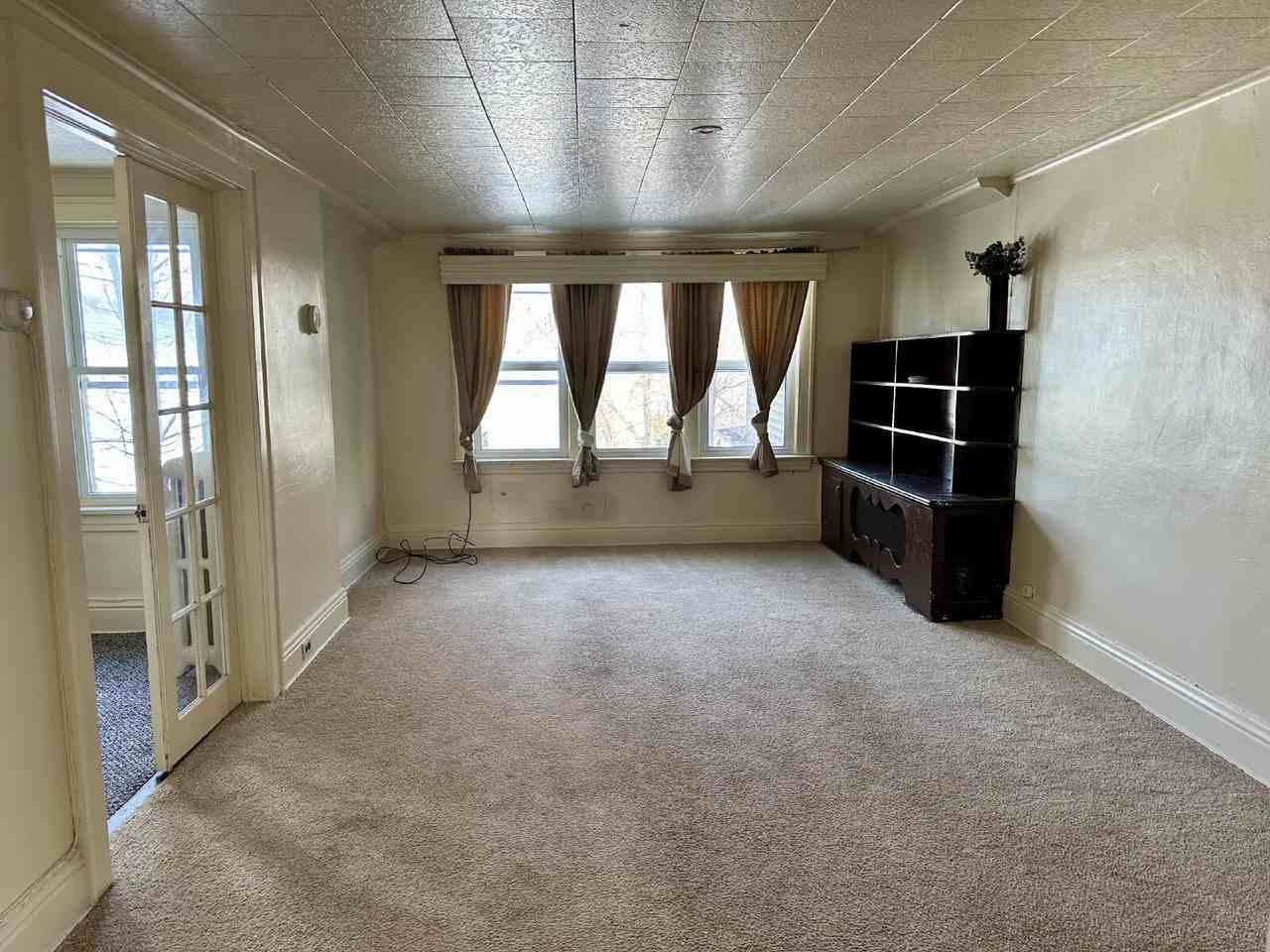 218 2nd St N - Photo 2 of 12