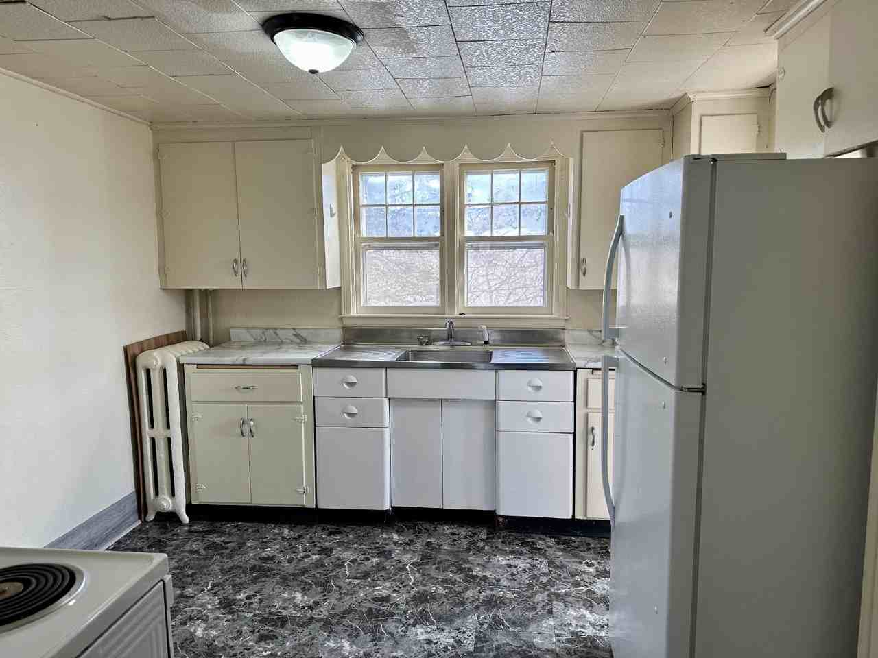 218 2nd St N - Photo 5 of 12