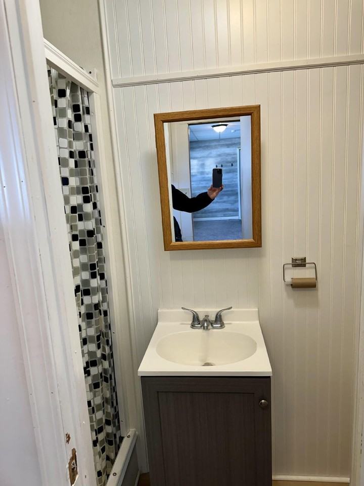 218 2nd St N - Photo 5 of 5