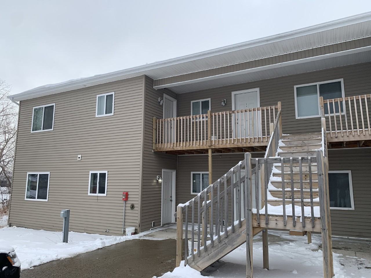 316 6th Ave Se - Photo 2 of 15