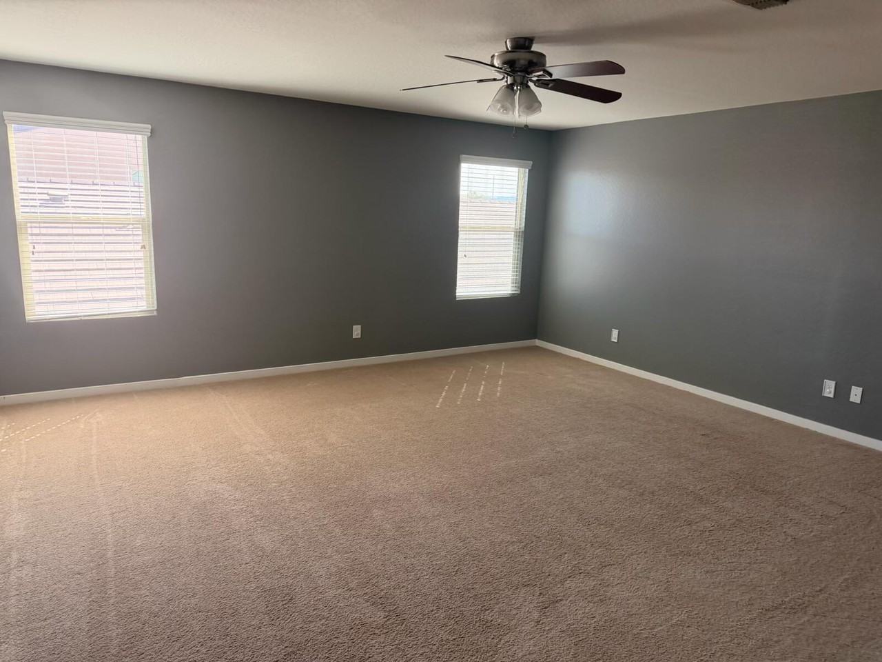 37444 N Big Bend Rd - Photo 2 of 9