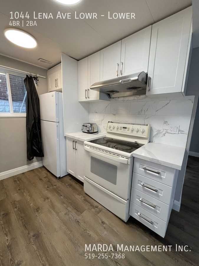 1044 Lena Ave Lowr - Photo 7 of 42