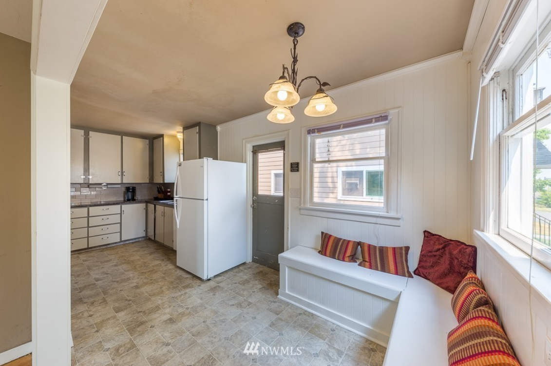 1629 James St - Photo 5 of 14