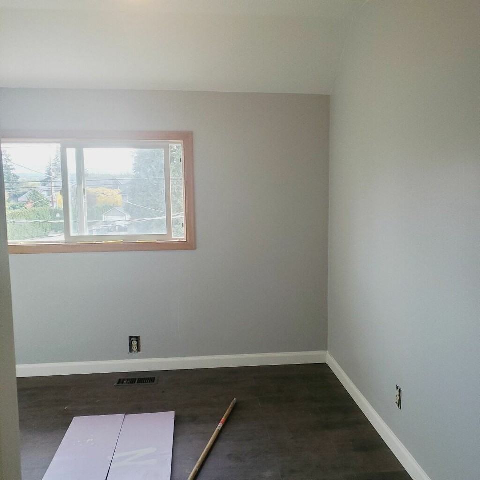 1249 Grant St - Photo 5 of 9