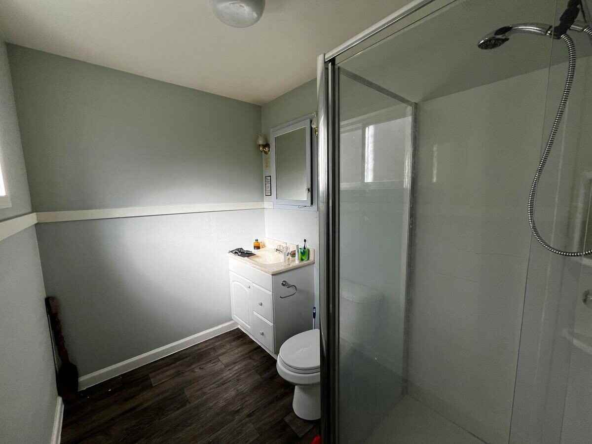 1249 Grant St - Photo 6 of 9