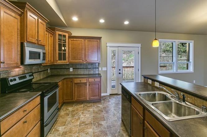 109 32nd St - Photo 4 of 8