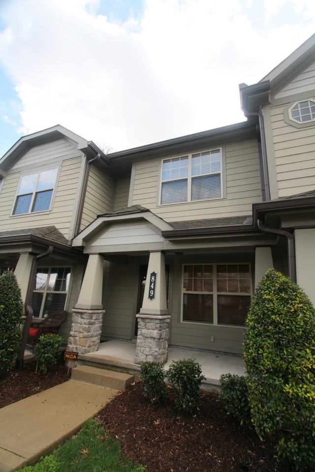 849 S Douglas Ave - Photo 2 of 15