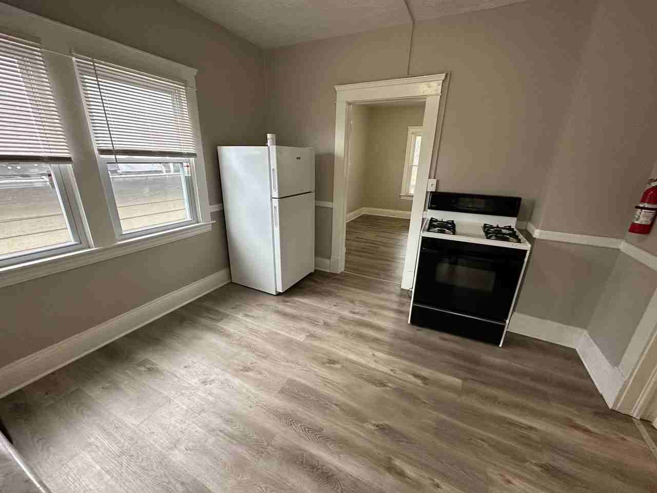 3026 Monroe Ave Uppr - Photo 4 of 14