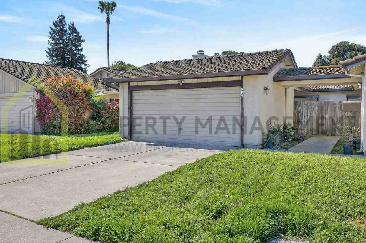 8991 Fox Creek Dr #122 - Photo 3 of 34