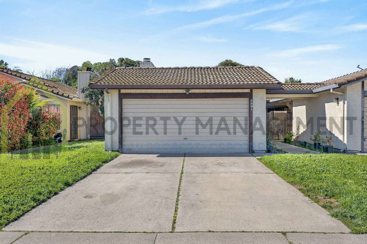 8991 Fox Creek Dr #122 - Photo 5 of 34