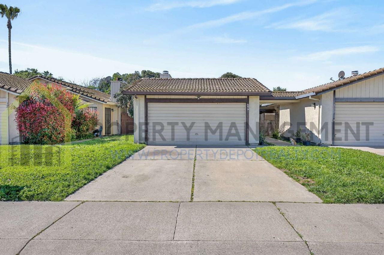 8991 Fox Creek Dr #122 - Photo 6 of 34