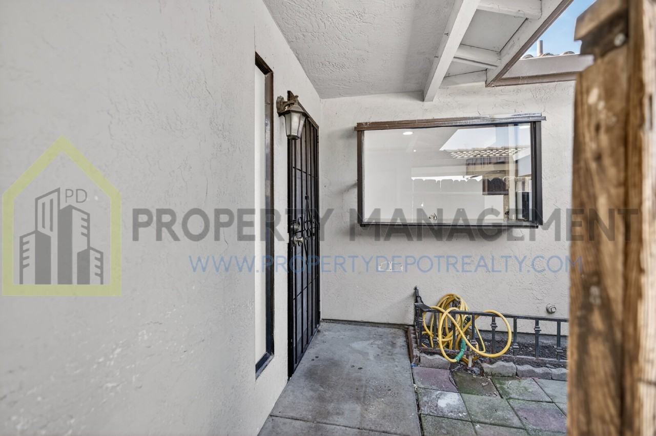 8991 Fox Creek Dr #122 - Photo 7 of 34