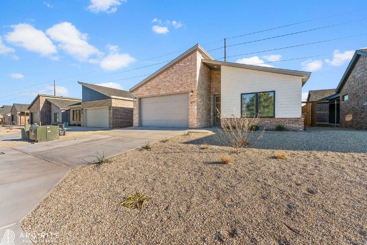 4521 22nd Pl - Photo 2 of 34