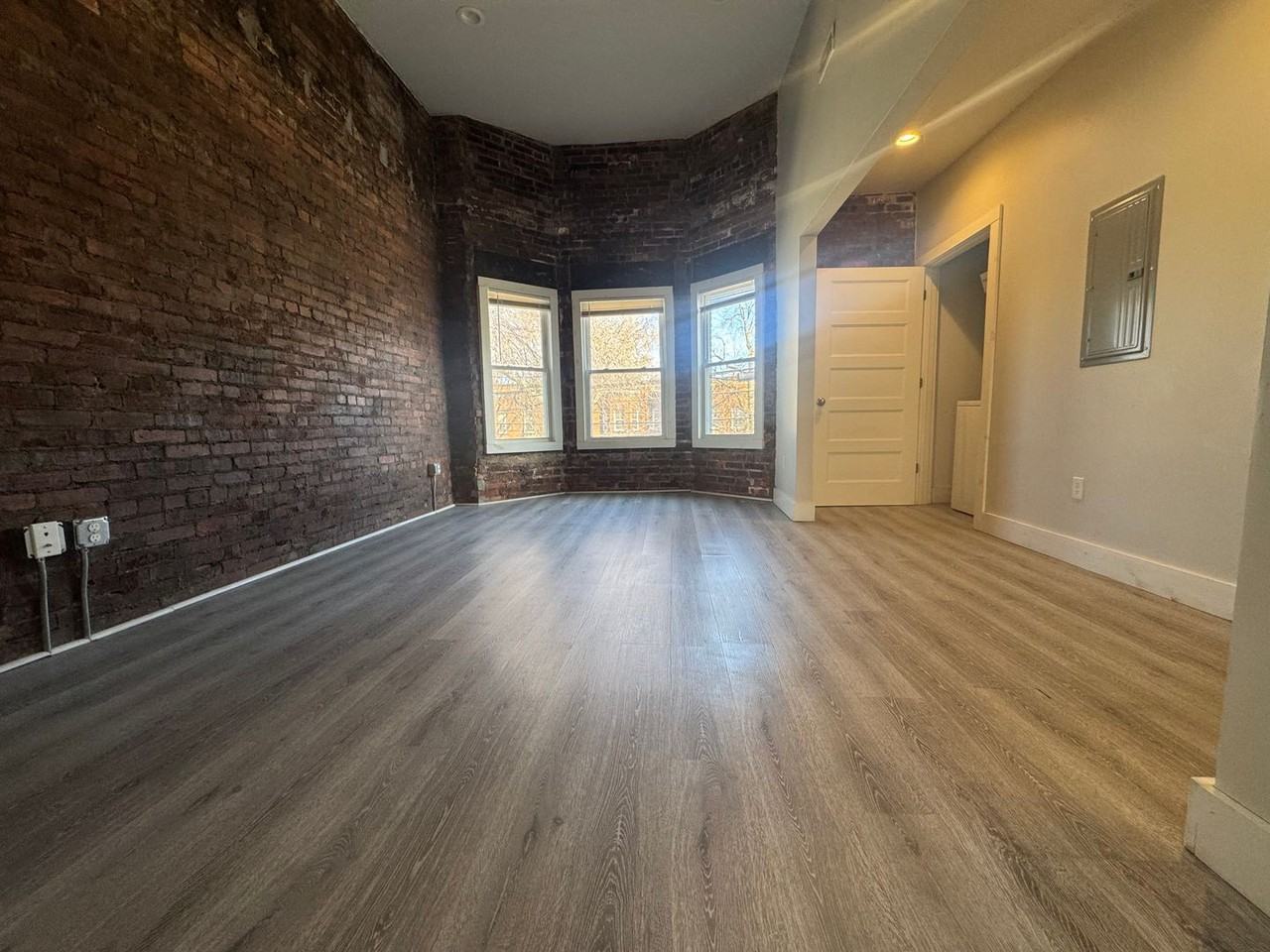 1960 W 65th St #1956 - Photo 6 of 19