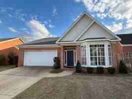 featured image of 39 Williamsburg Pl