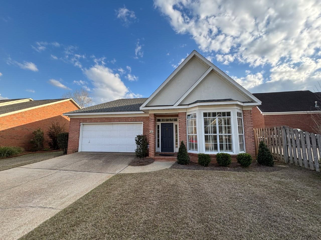 39 Williamsburg Pl - Photo 2 of 29