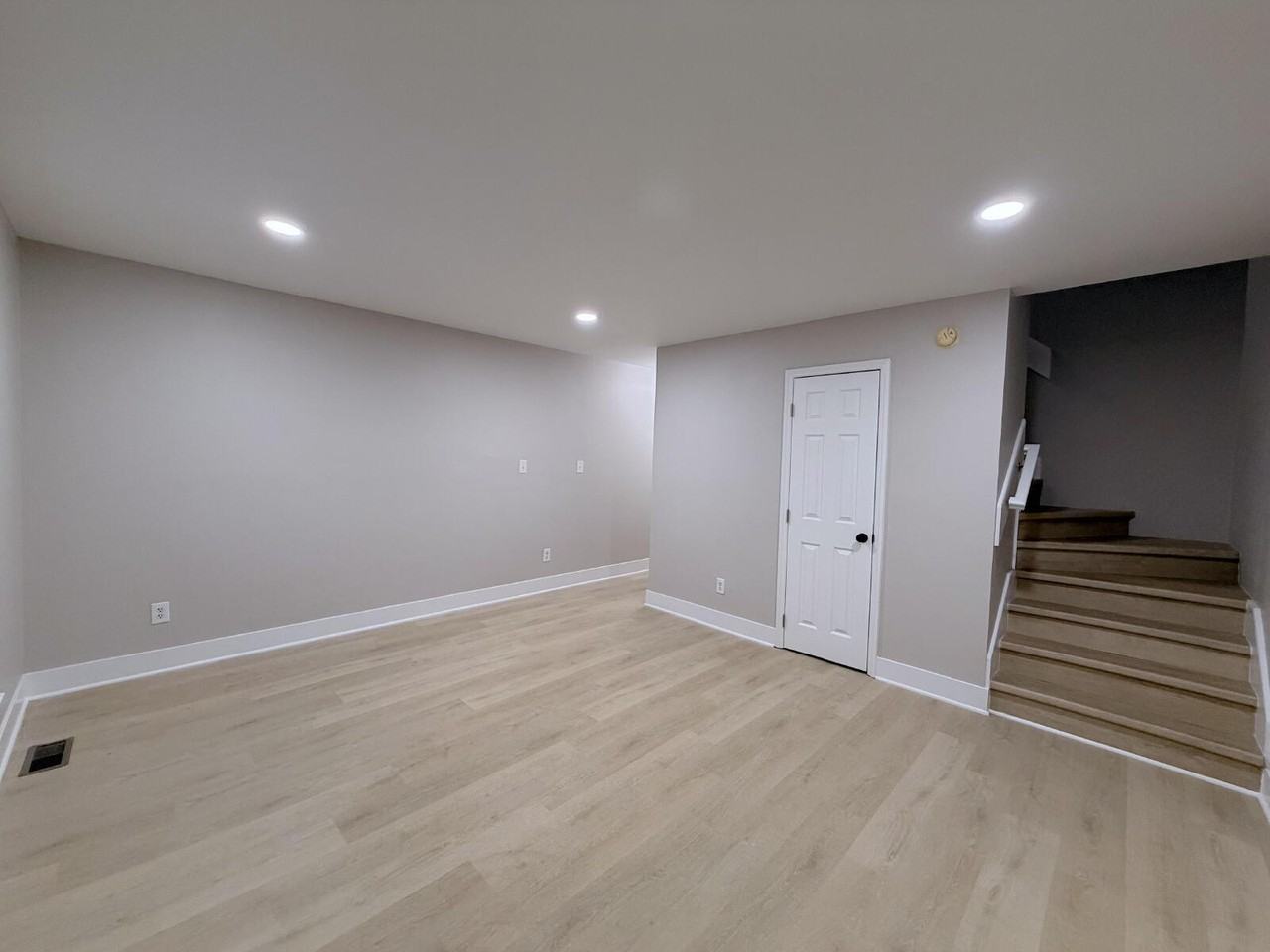 104 Stowe Pl Apt A - Photo 2 of 10