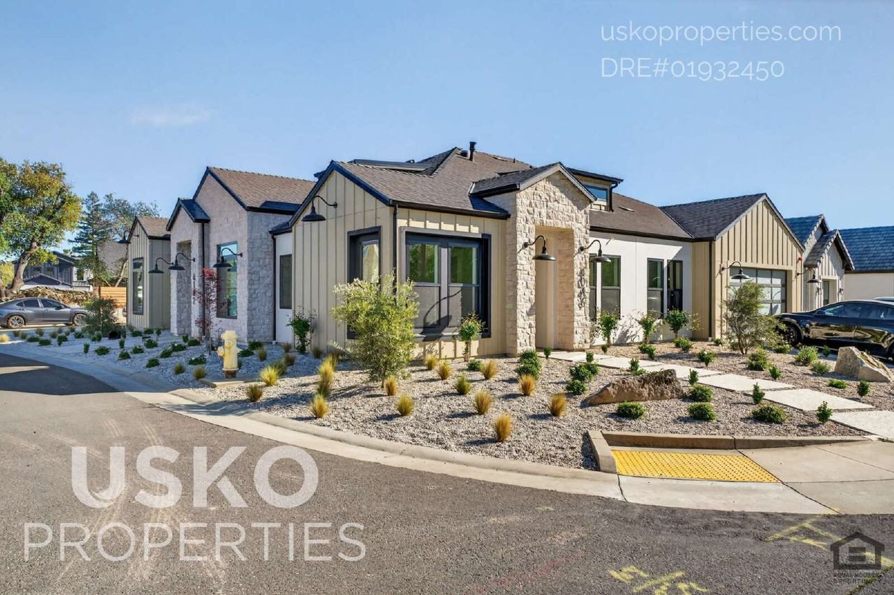 4046 Winding Ln - Photo 4 of 22