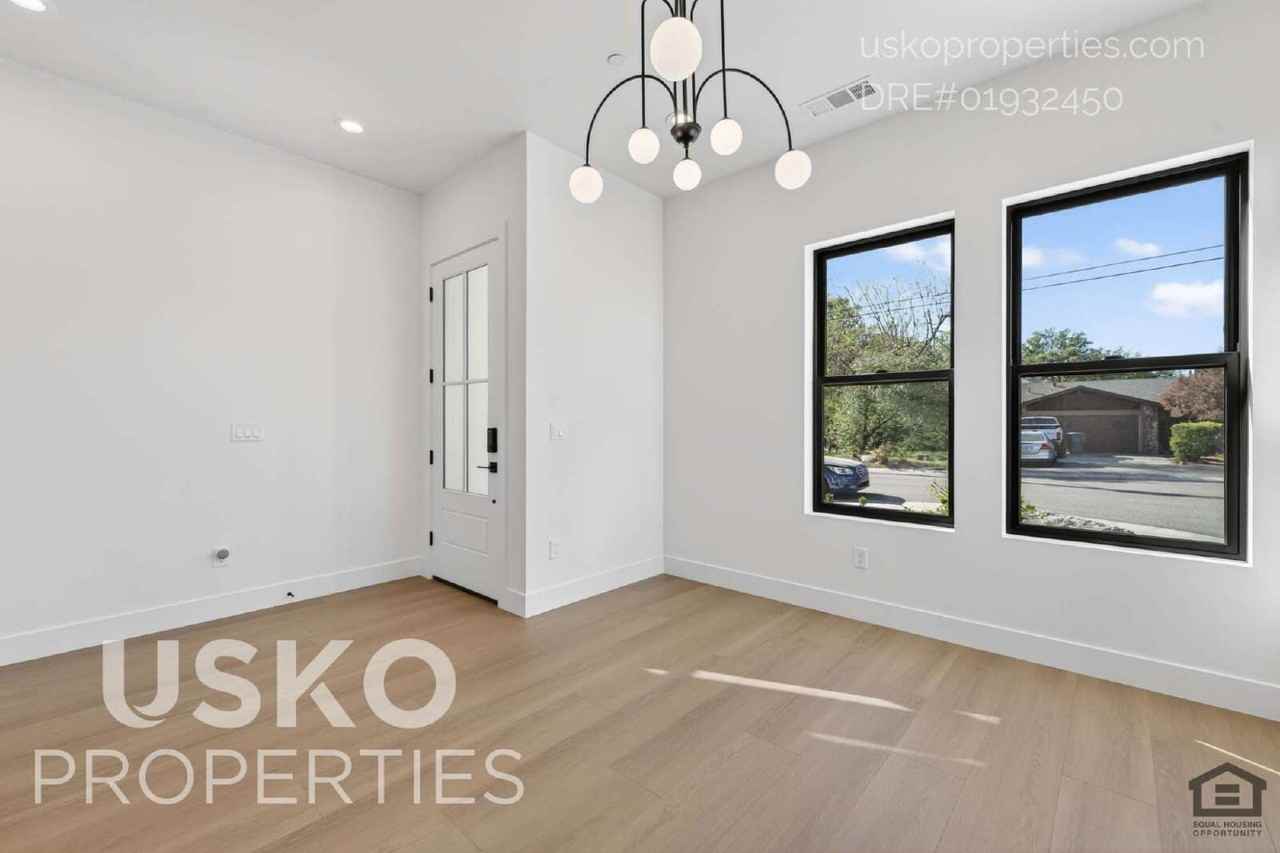 4046 Winding Ln - Photo 7 of 22