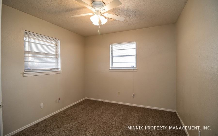 1602 58th St #B - Photo 7 of 16