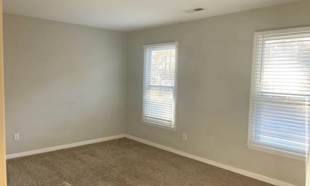 1010 Symphony Dr #NA - Photo 2 of 4