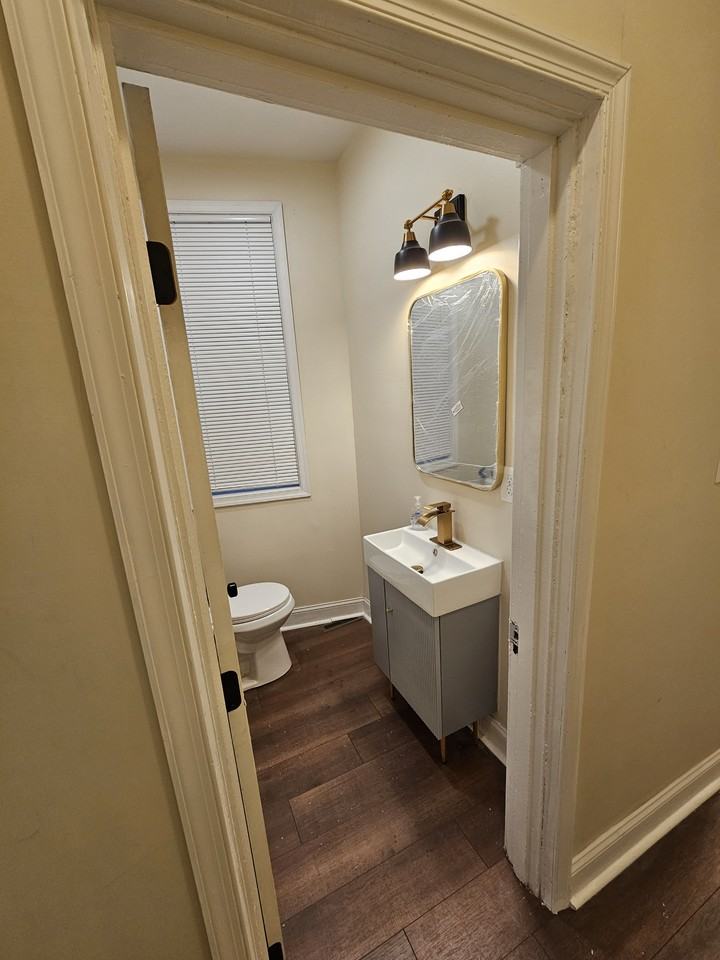 1922 Oak Hill Ave #NA - Photo 2 of 7