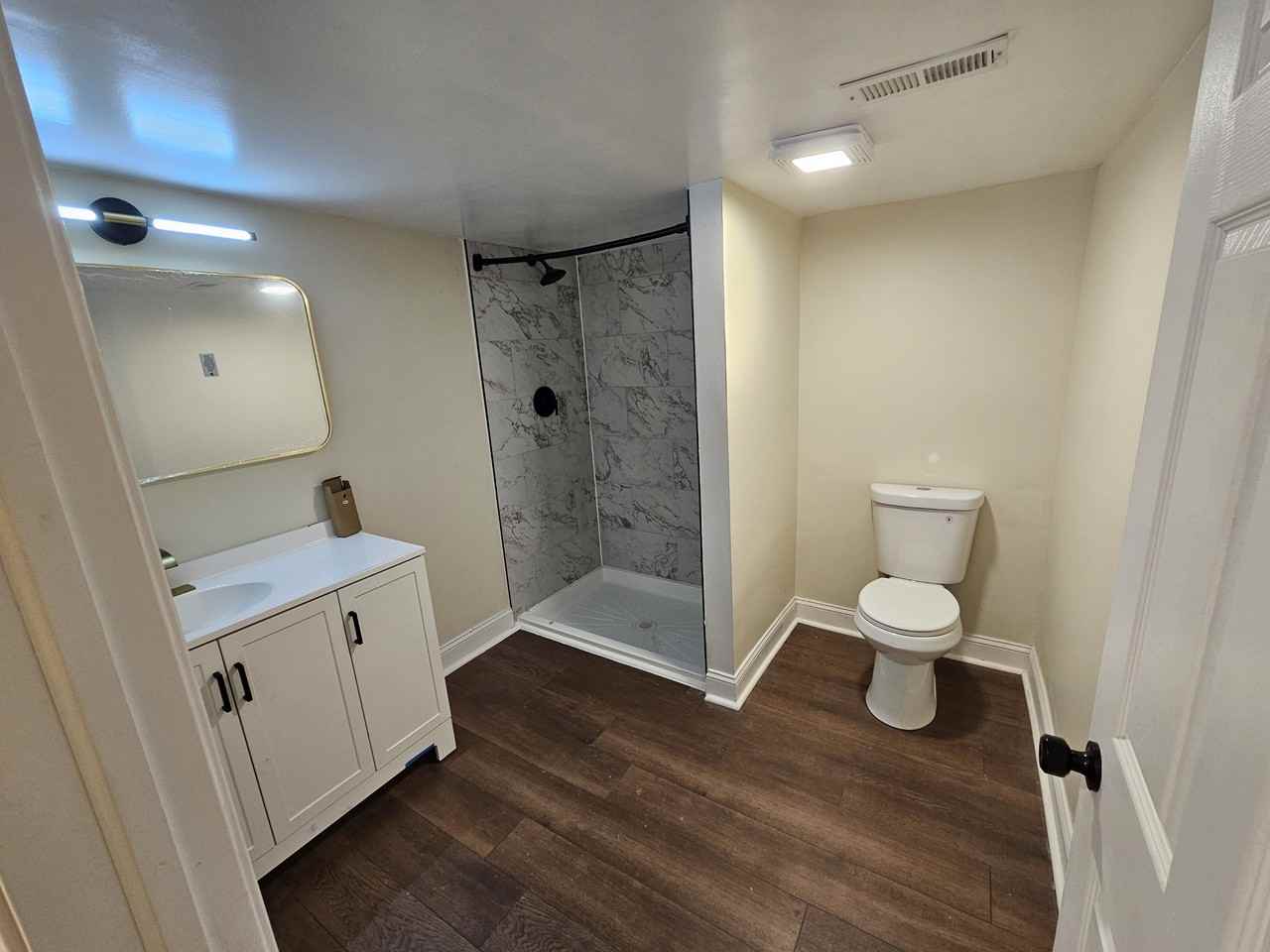 1922 Oak Hill Ave #NA - Photo 4 of 7