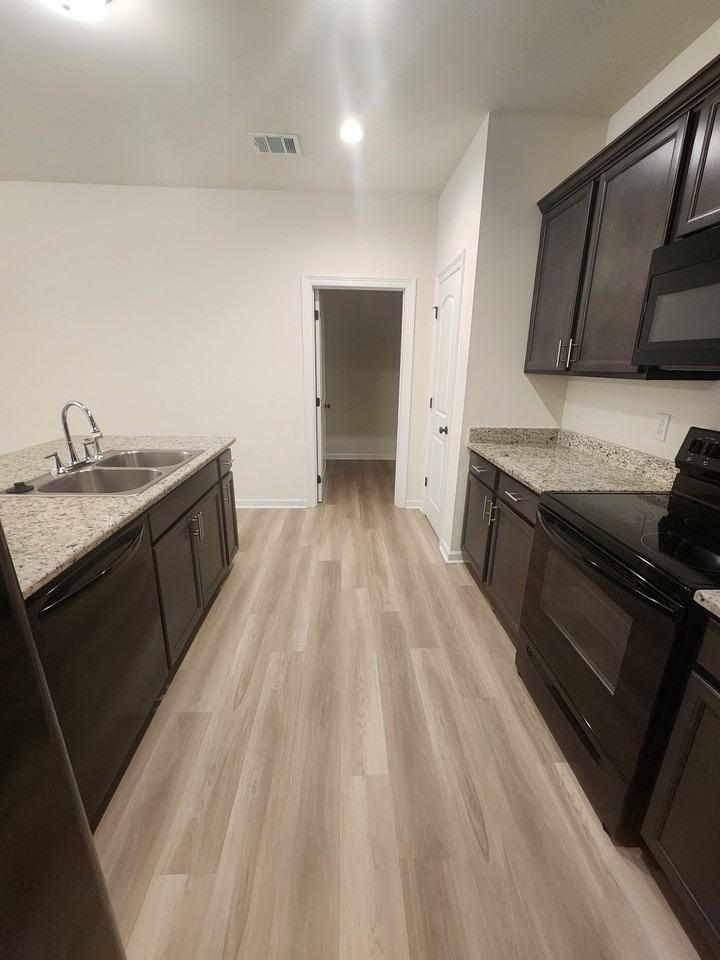 216 Burndap Way #1 - Photo 4 of 10