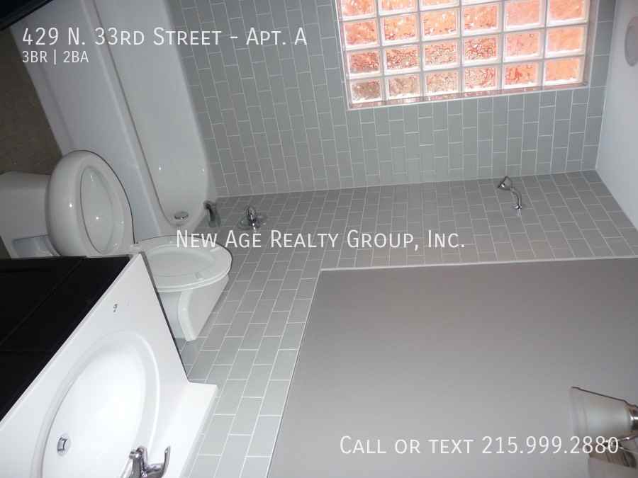 429 N 33rd St #A - Photo 2 of 9